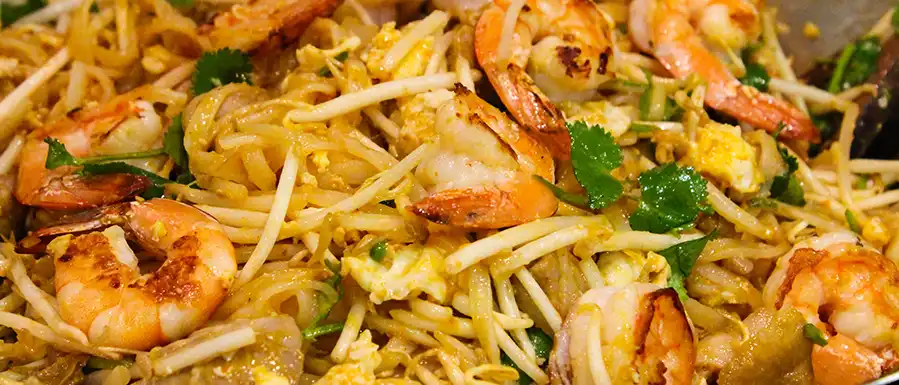 پد تایلندی (Pad Thai)