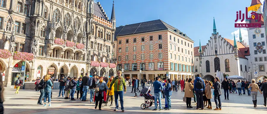 میدان مارین پلاتز (Marienplatz) در مونیخ